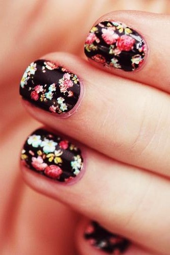 20 Fascinating Floral Nail Designs for Spring and Summer