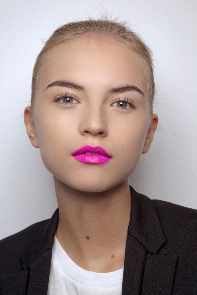Bright Pink Lipstick Makeup Look