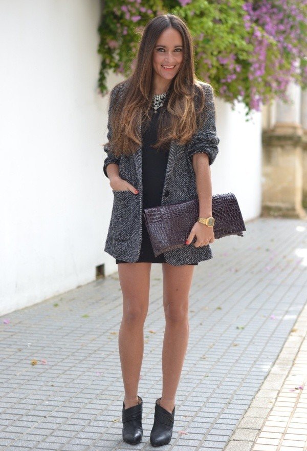 Chic Tweed Outfit Idea