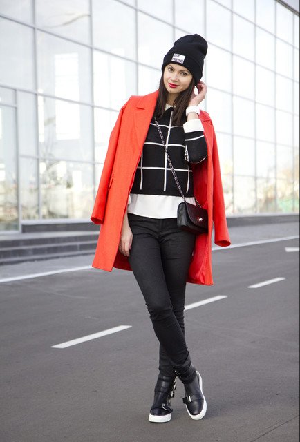 Comfy Outfit Idea with Red Coat