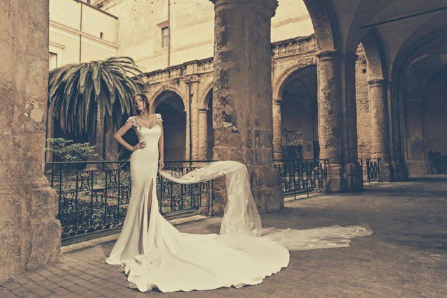Elegant Wedding Dress by Julia Kontogruni
