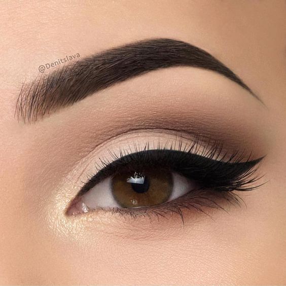 How to Smudge Eyeliner and the Hottest Eyeliner Designs