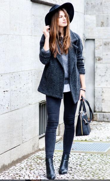 Fashionable Grey Outfit for Winter