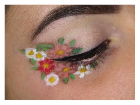 Floral eye make-up