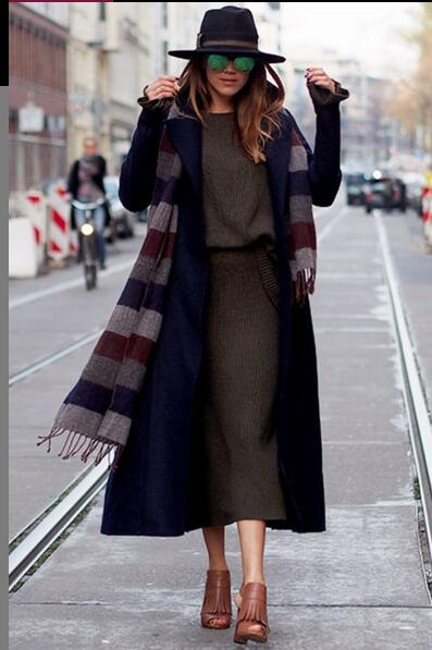 Gorgeous Knee-Length Coat Outfit with A Hat