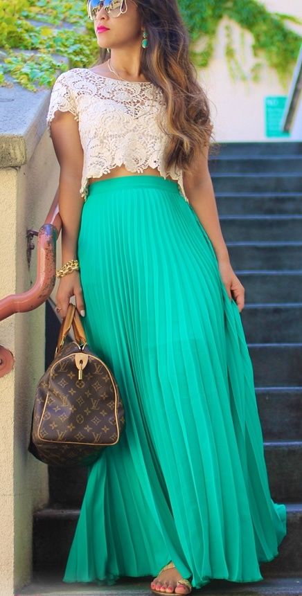 Maxi skirt and lace top