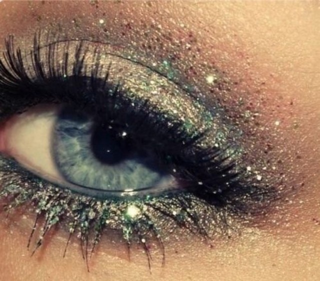 Lovely Shimmer Eye Makeup