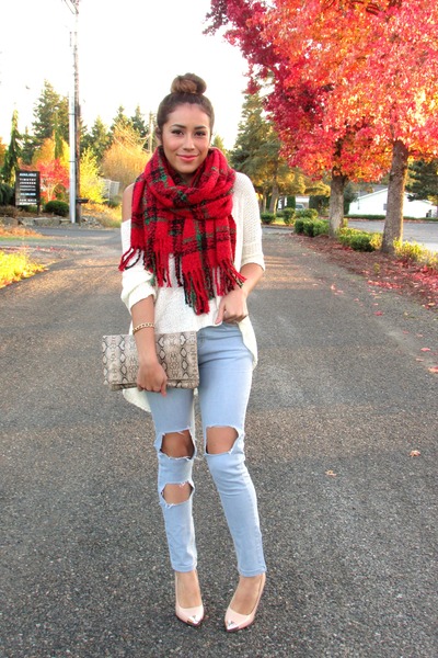 Ripped jeans and scarf