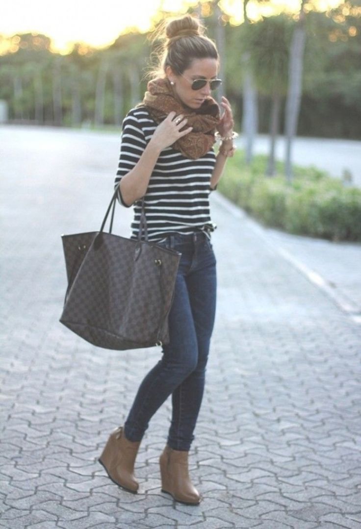 STYLES jeans, scarf and big bag