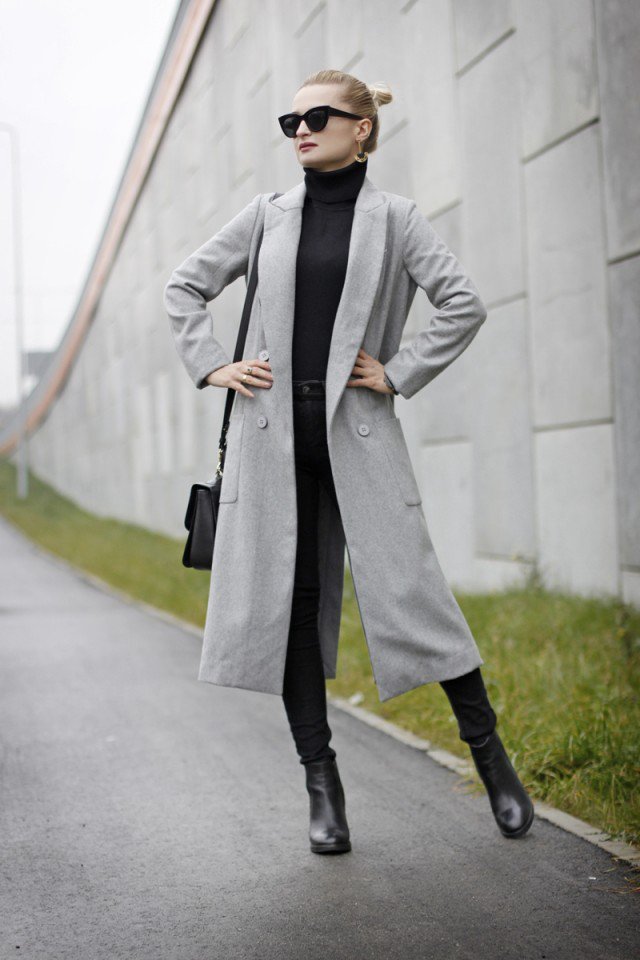 Fashionable Grey Long Coat Outfit Idea